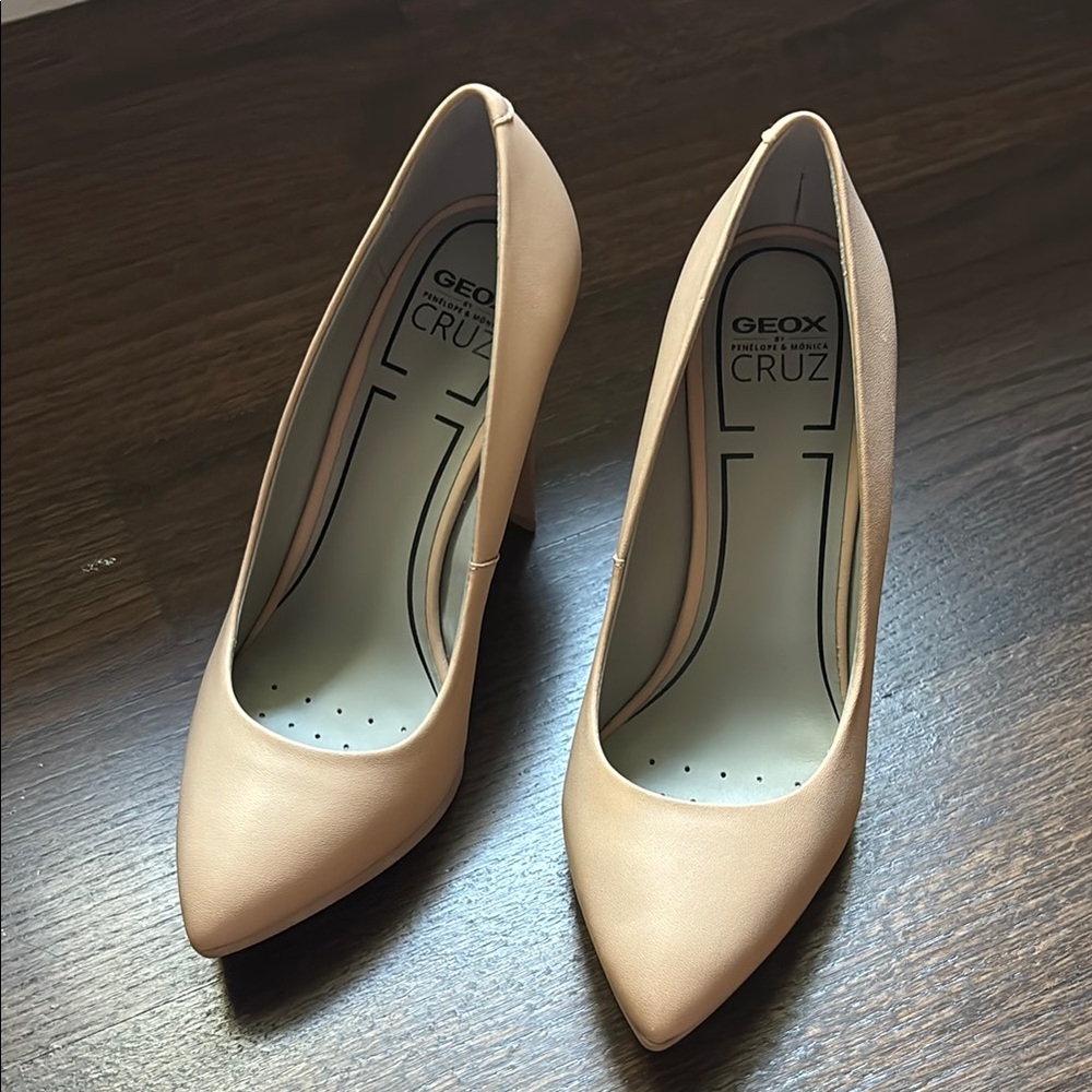 Geox Women's Beige Heels